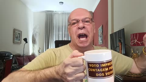 Bolsonaro aparece até quando não fala e Hillary Clinton é loka de pedra