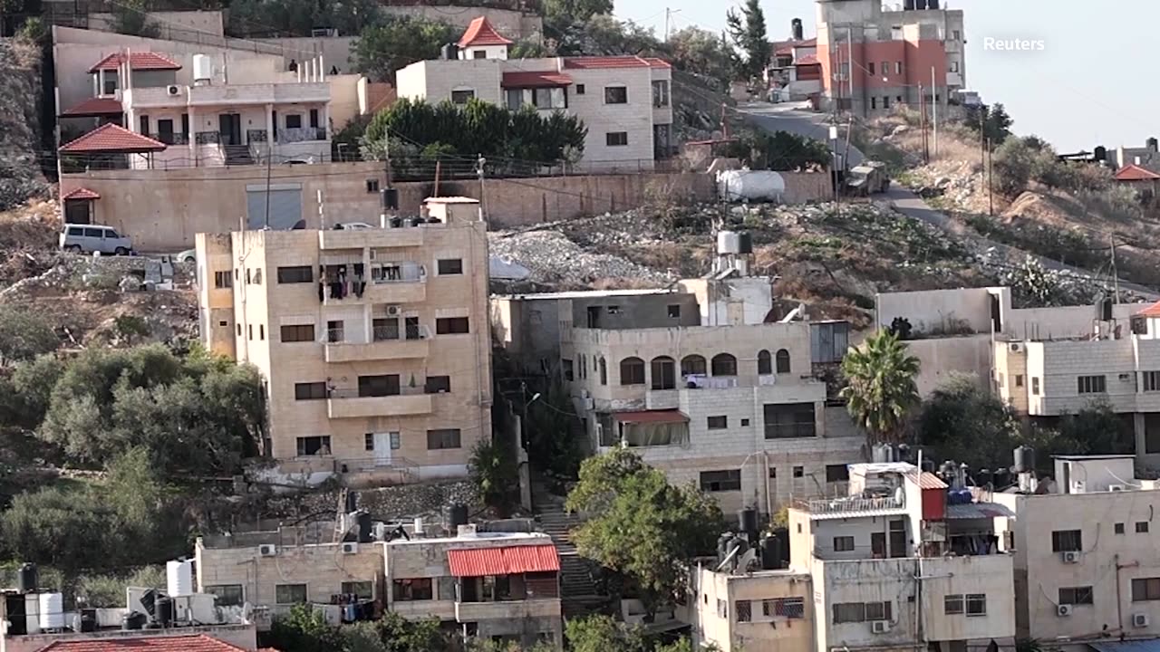 Israeli forces kill two Palestinians who appeared to be surrendering