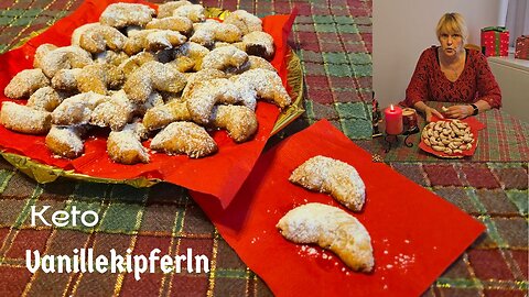 Keto Almond Crescent Cookies Vanillekipferln