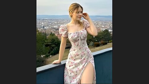 Very cute Beautiful girl 😅😅😅