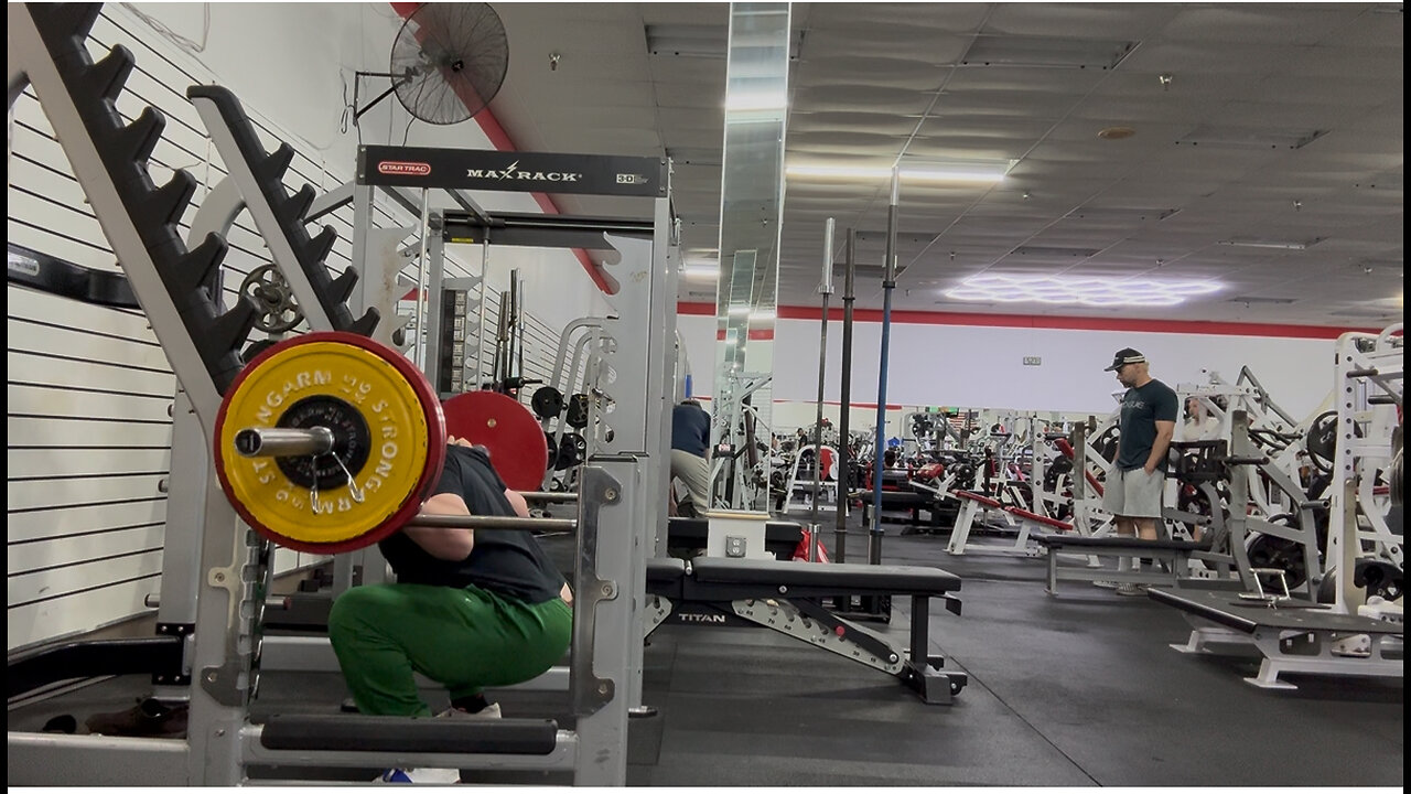 BACK SQUATS 155KG/341LBs for 4 Reps