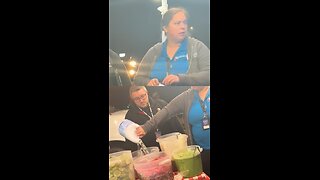 Inspectora arruina la comida de un vendedor ambulante rociándola con lejía