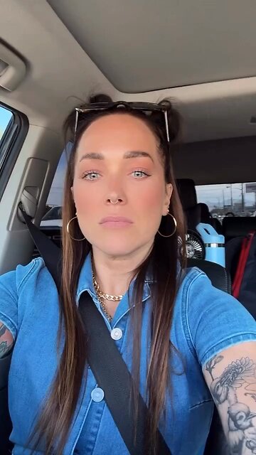 ASL only - ASL interpreter shared her experience in UVU