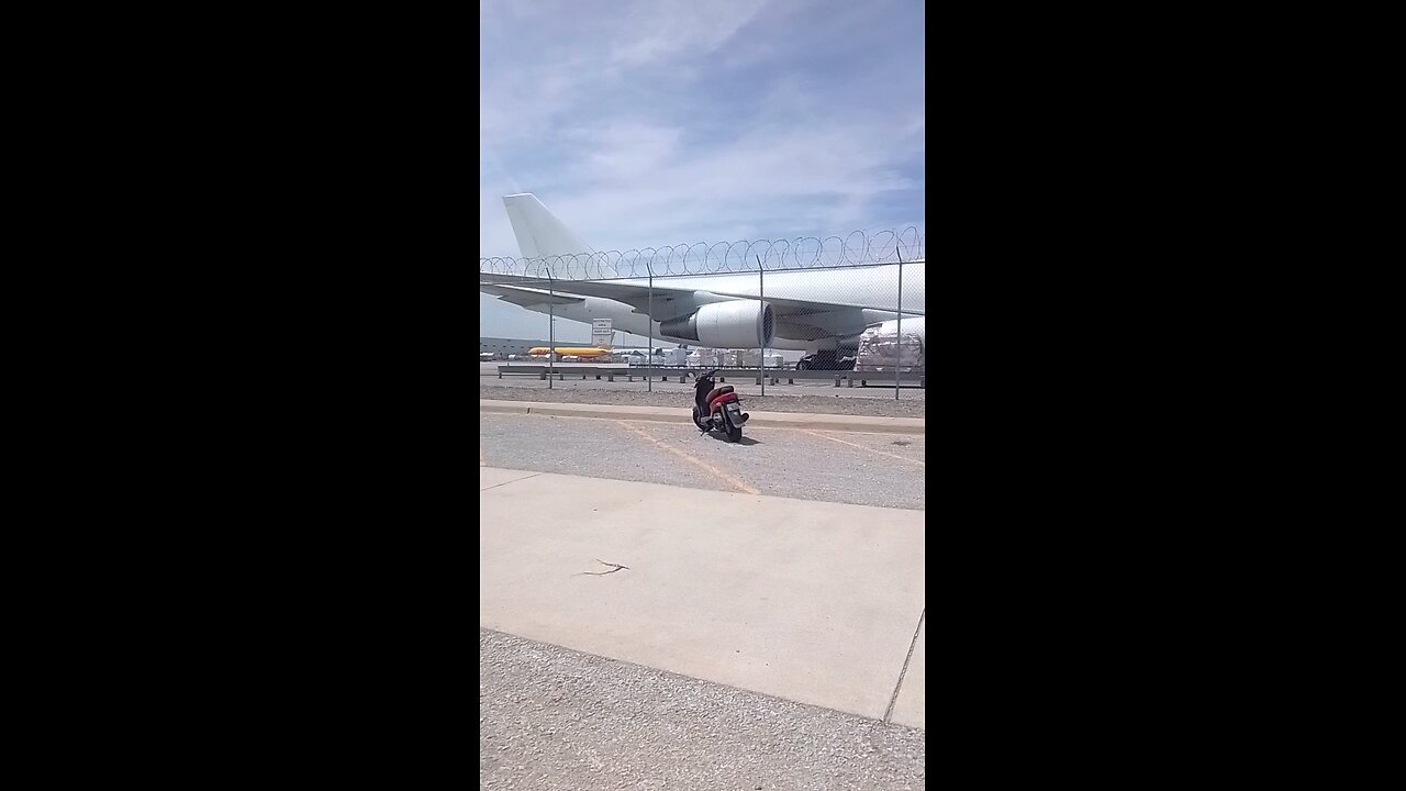 me and my 125 vs 747