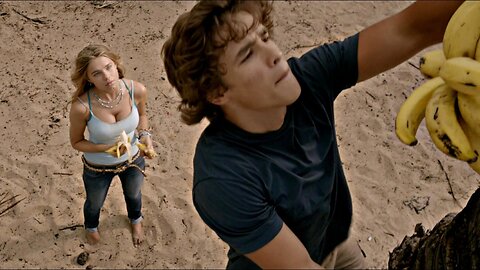A Boy and Girl got Stuck in an island | Blue Lagoon Movie Explained in English Summarized