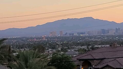 Did you SEE tonight's WINDY Las Vegas sunset? Check THIS out! 07.22.2025 #follow #lasvegas #travel
