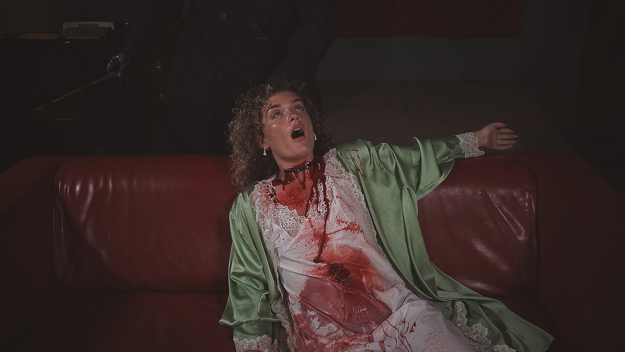 The Crimson Widow TRAILER - gold-digger murderer stabbed in belly and has throat cut