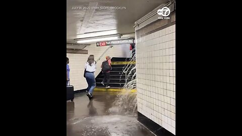 BROOKLYN SUBWAY STATION💦🌊🚏🚇🚶‍♀️📸HEAVY FLOODINGS IN NEW YORK CITY☔️🌊🚊🚶🏻💫