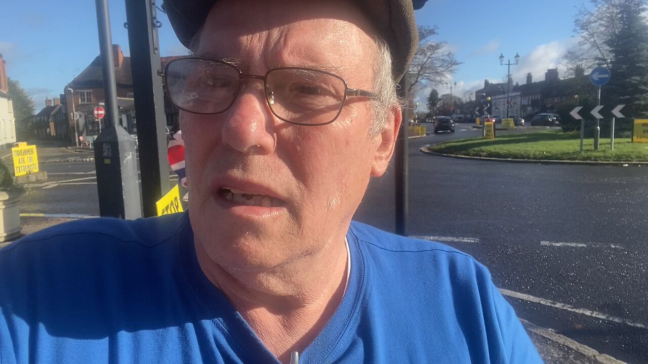 2/11/25, yellow boards, Beaconsfield.