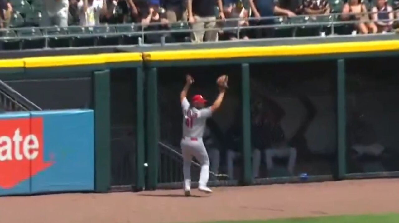 3 minutes & 26 seconds of ground rule doubles wedged in the wall. Nothing New!