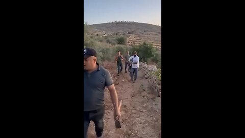 Armed Israeli settlers scum