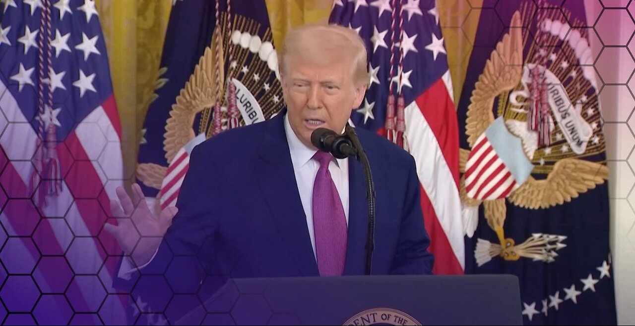 Donald Trump Warns Fed Slash Rates or I’ll “Force Something” – Powell’s Job Still Safe