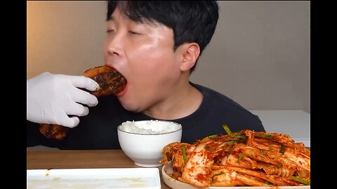 Fried pork belly, spicy cabbage and kimchi