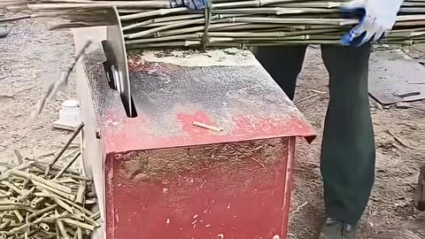 🤯🔧 Watch This Machine In Action Now! | FeedMyCuriosity