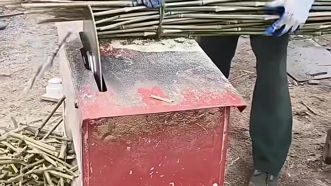 🤯🔧 Watch This Machine In Action Now! | FeedMyCuriosity