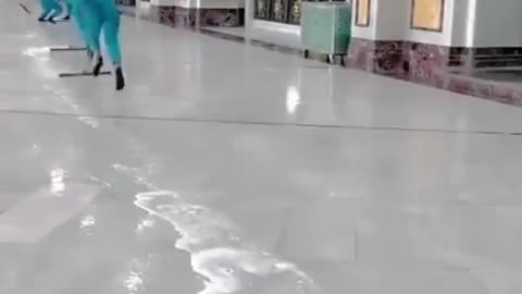 cleaning haram pak makkah