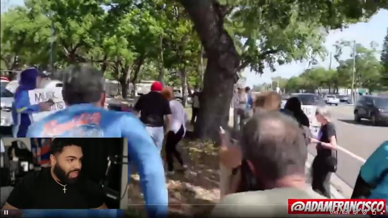🤣MAGA Truck HILARIOUSLY TROLLS Anti Elon Musk Protestors as Trump Supporters TAKE OVER Their Protest