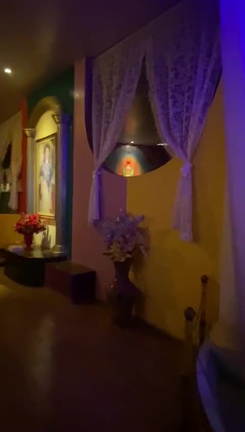 Dentro do Templo de Taguatinga do Vale do Amanhecer 9