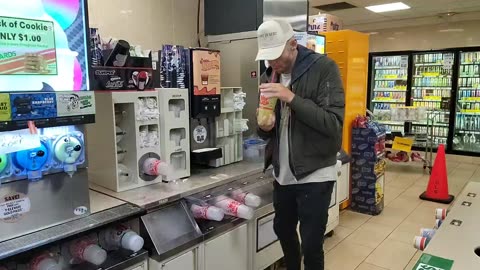 hamptonbrando_IRL IN PHILLY 🫡 STREAMING EVERYDAY 😍_20250516_184725
