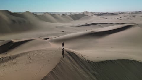 1 Hour Desert Wind Sounds 🌵 White Noise for Sleep, Relaxation & Meditation in Vast Sand Dunes