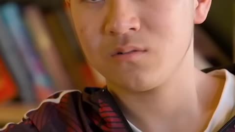 Na China,um jovem de 17 anos foi internado com esquizofrenia apenas por levantar uma folha em branco