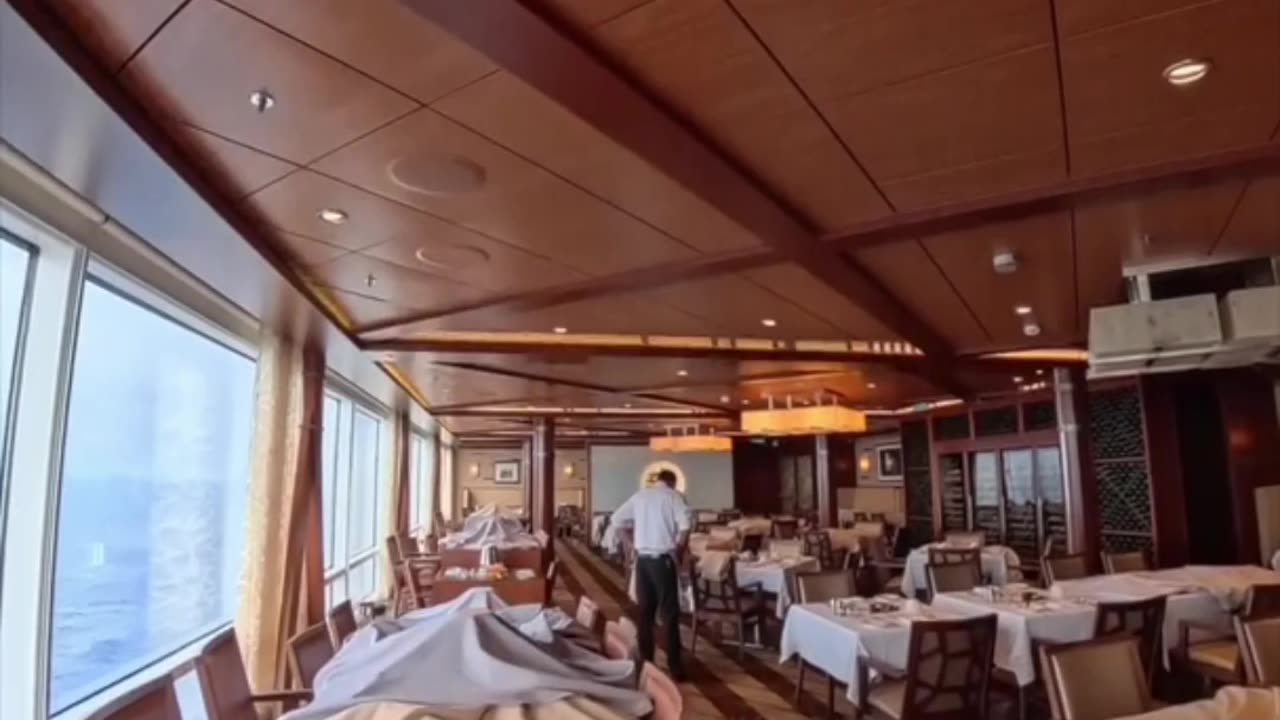 Quick Look of Coastal Kitchen at Ovation of the Seas Deck 14