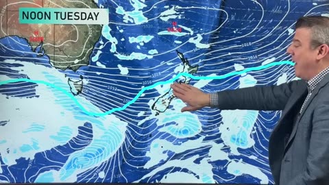 NZ: Gales, isolated thunderstorms, some snow & sunshine too!