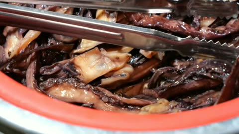 Rainy Day Korean Street Food – Crispy & Hot!"