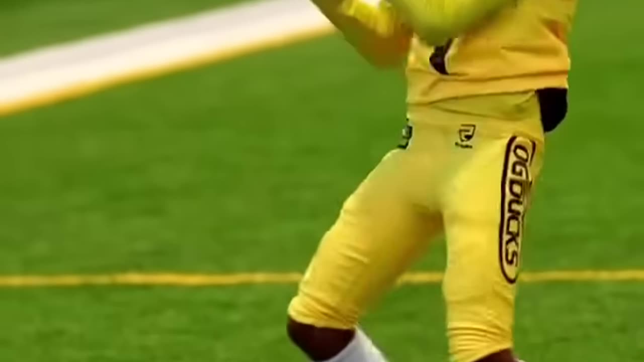 He really turning up out there (via the909s/IG) #shorts #football #highlights #nfl #celebration