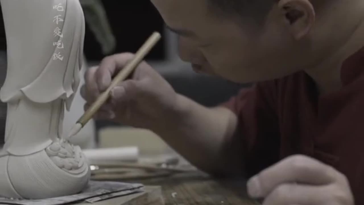Craftsmanship, the beauty of Chinese porcelain, and the exquisite human beings made of porcelain