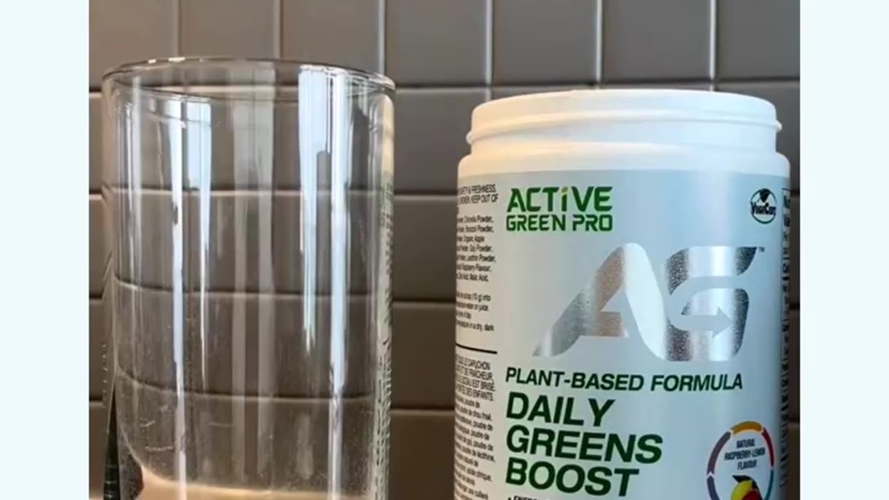 Daily Greens Boost lemon instant drink water