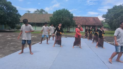 IT'S SHOW TIME! JOGED KARNAVAL SMPN 3 TEMPEH LUMAJANG