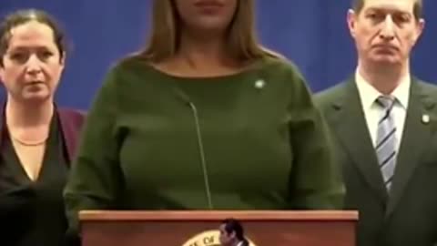 Ο Τραμπ “συλλαμβάνει” τον Ομπάμα