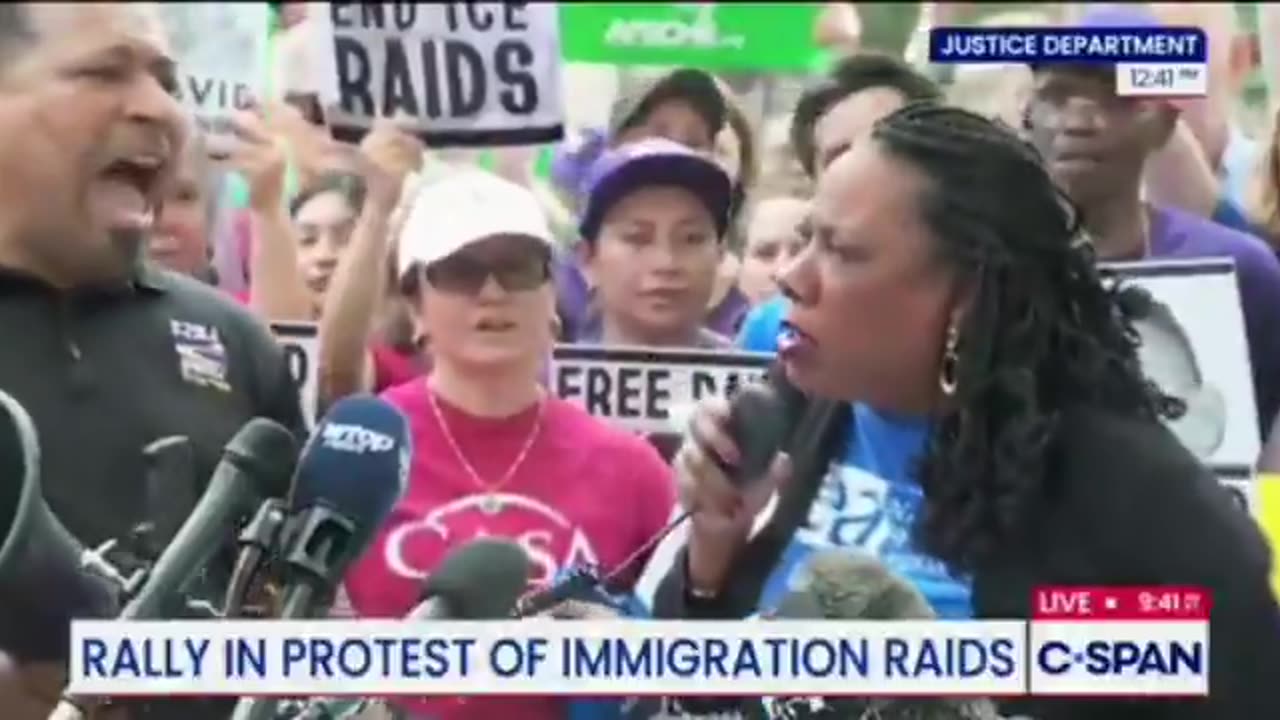 🤦‍♂️ This is the president of the National Education Association— the largest teacher’s union