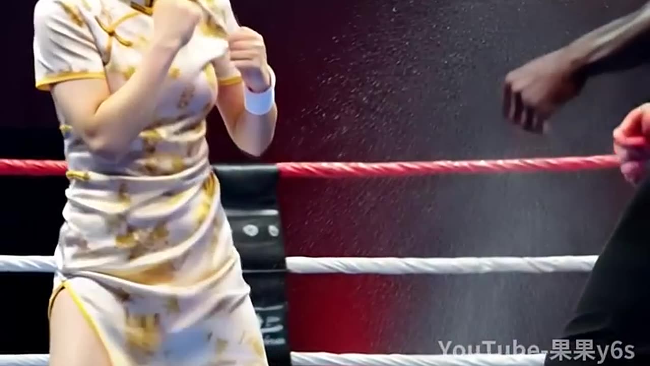 In the face of violence, The Brave Girl thrashed her abuser!!