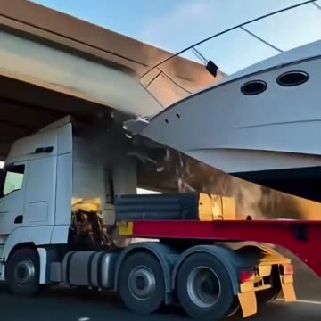 Do you think that driver got fired? 🙄