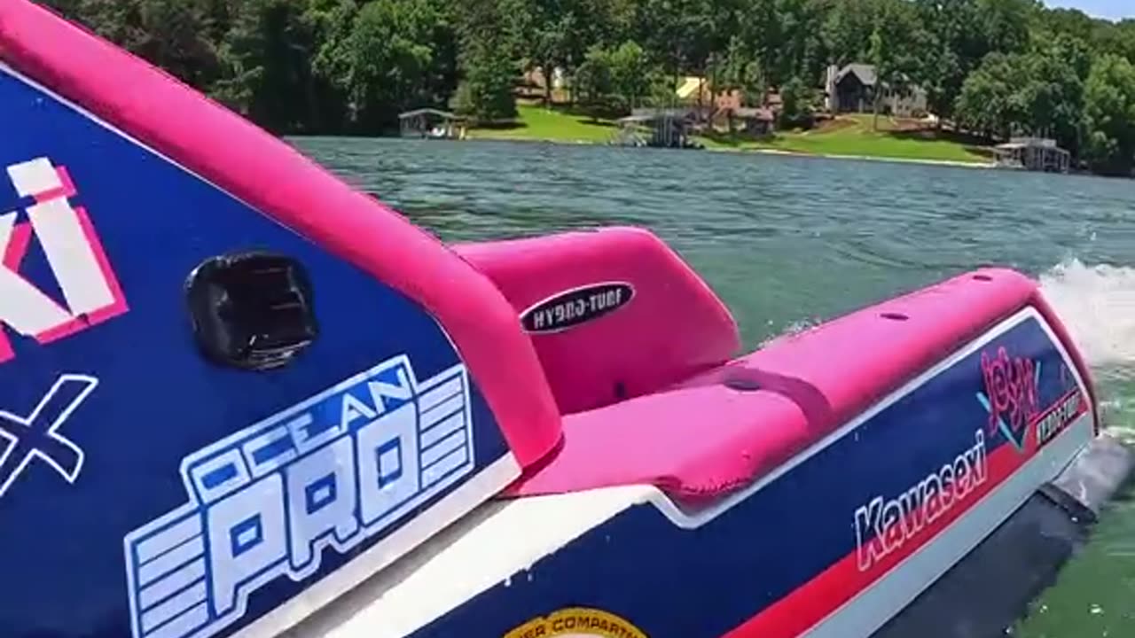 All jet skis should be like this (via:@the1nonlydillan)