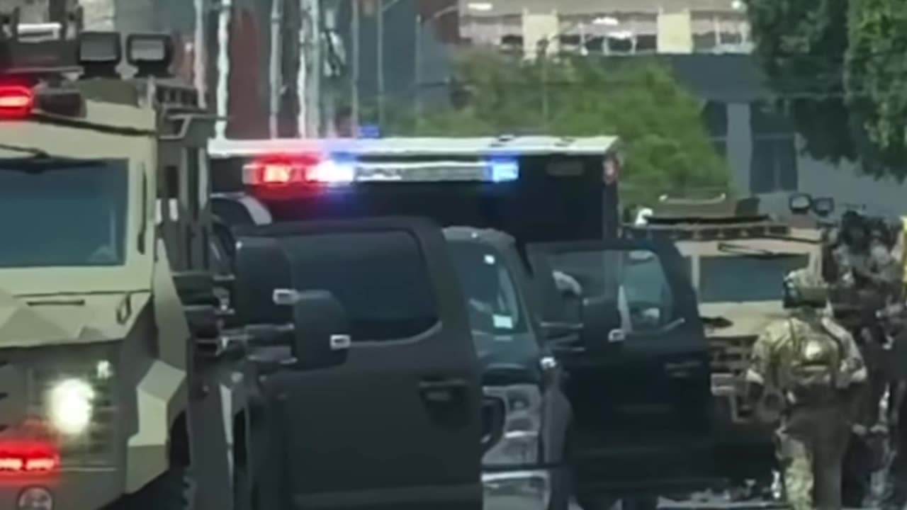 Fashion District, Los Angeles happening now.