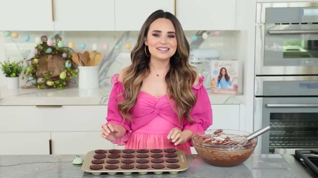 How To Make VEGAN Easter Egg Cupcakes! - YouTube