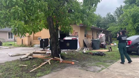 2 dead after vehicle crashes into Lakeland home