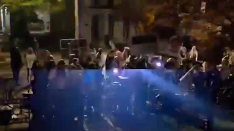 Agnosticism at its finest: 🇺🇸🇮🇱 American students showing their love for the Israeli regime Internal Security Minister Ben Gvir