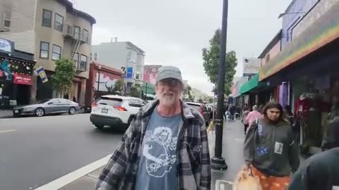 🇺🇸😱 4 Thugs Brutally Assault Journalist for Filming on Public Streets! 🚨