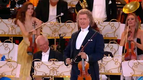 15 Year Old Emma Kok Sings Voilà – André Rieu, Maastricht 2023