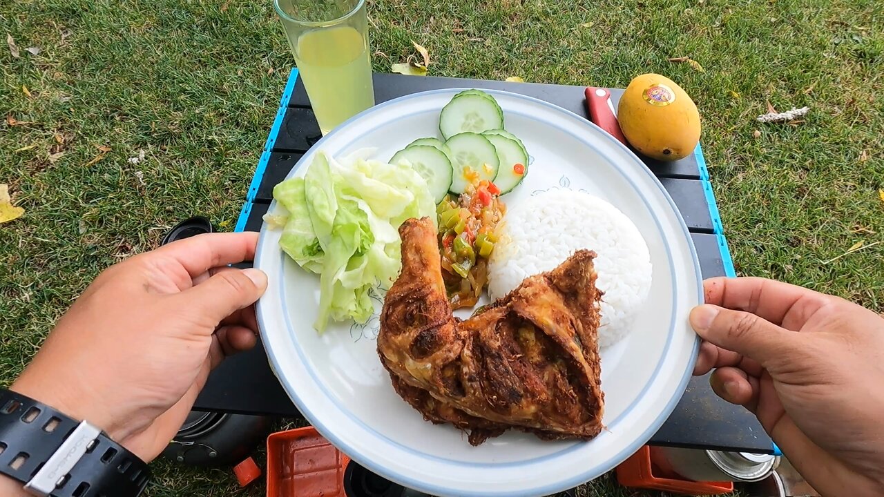 Brompton bike ride to cook authentic sambal and herbal fried chicken