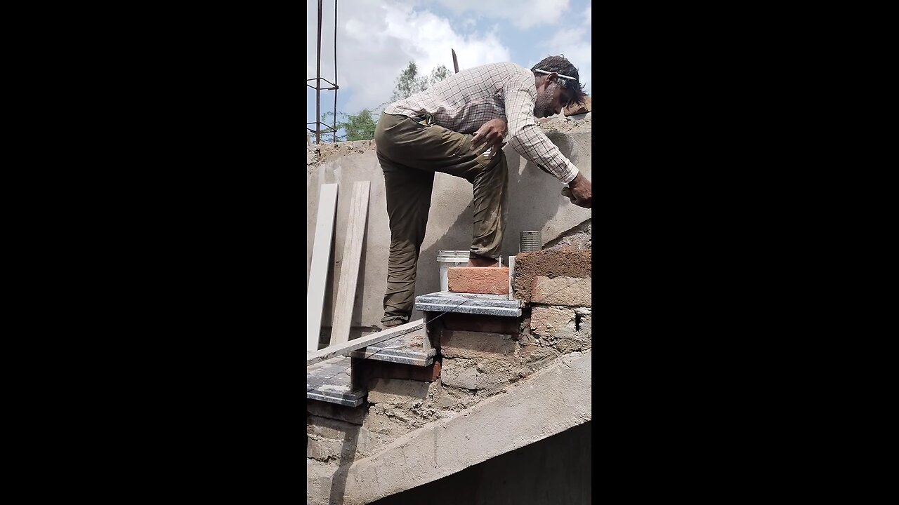 Aaj Lagaya Mistri Ne stairs per granite