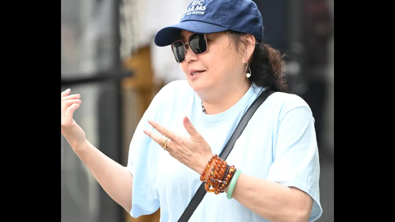 Top Adams Aide Suspended After Giving Reporter Cash in Potato Chip Bag