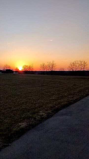 Sunset 🌇 on the hill