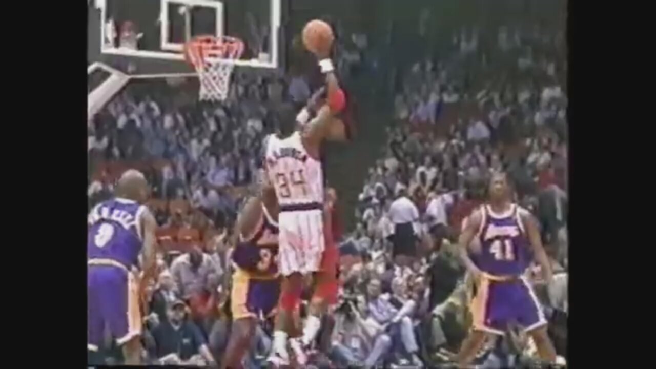 Hakeem Olajuwon 31 Points 4 Blk Vs. Lakers, 1996-97.