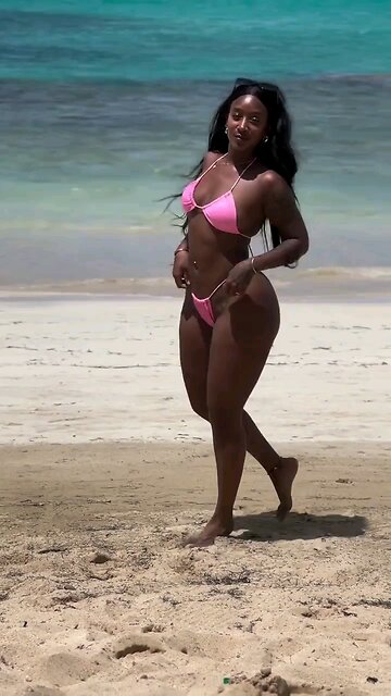 SUMMER TIME BEACH VIBES