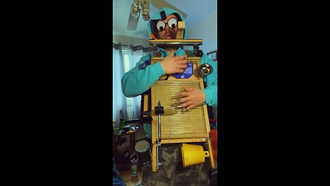 Googley eyed doohickey smasher